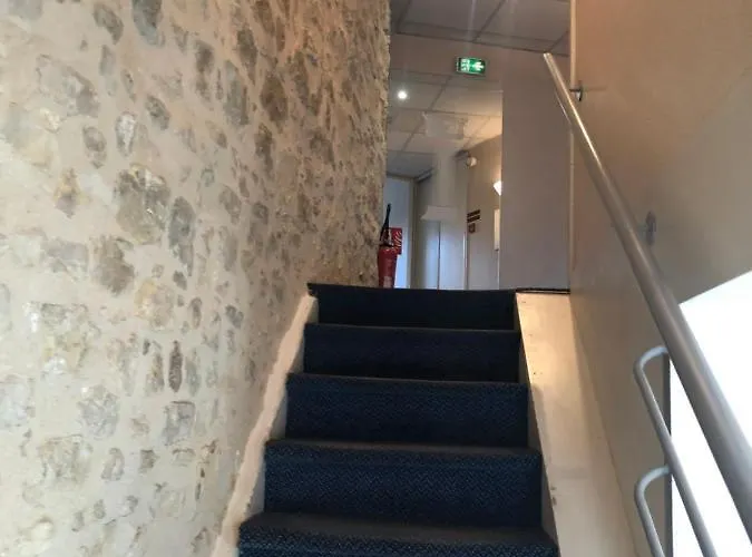 L'embellie Hotel 2*
